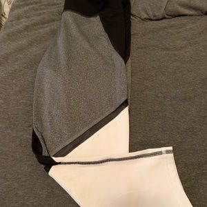 Mesh cropped leggings!